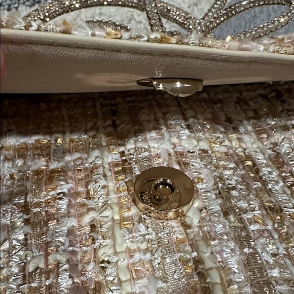 LC Lauren Conrad | Elegant Tweed Handbag with Chain Handle - Picture 15 of 16